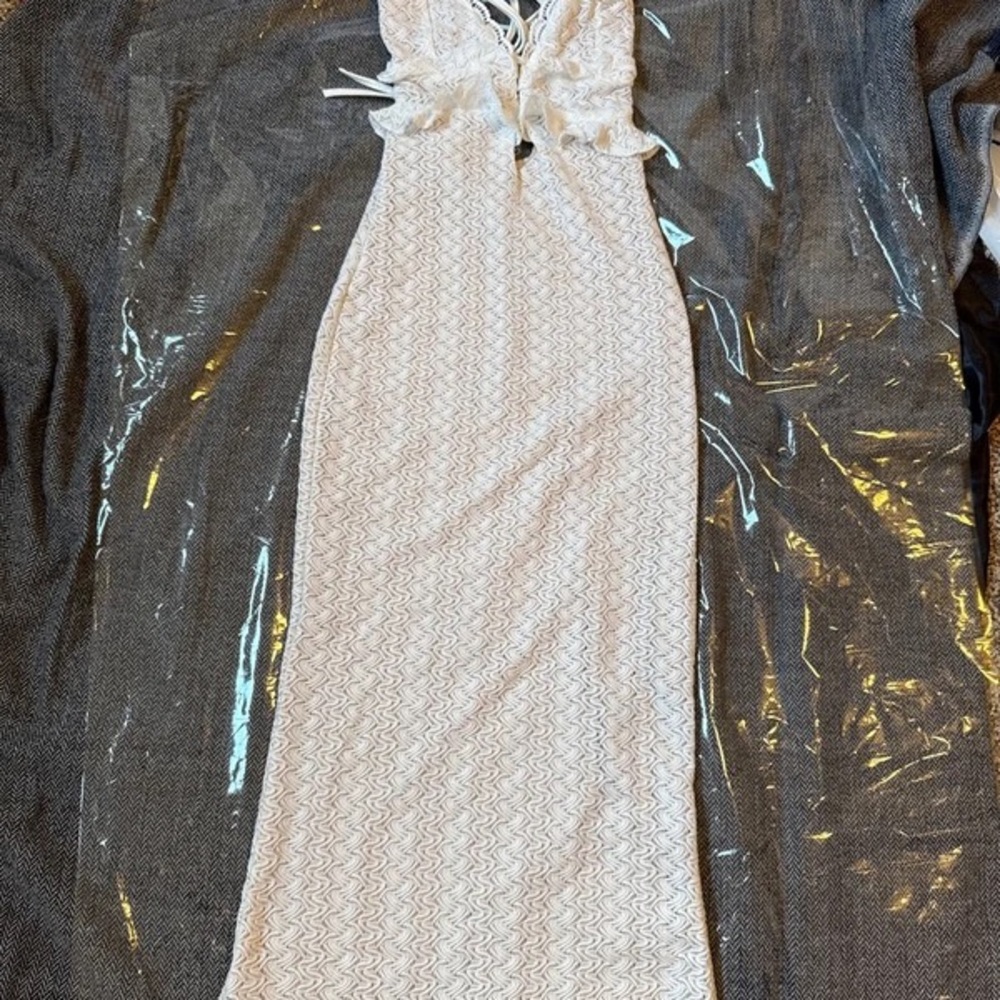 Cream Textured Lace-Up Dress - Picture 2 of 5